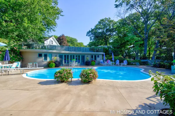 173 Oakwood Avenue, Holland, MI 49424