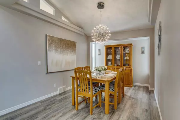 134 Cranfield CRES SE, Calgary, AB T3M 1A5