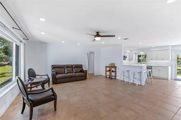 2204 SE 7TH ST, Cape Coral, FL 33990