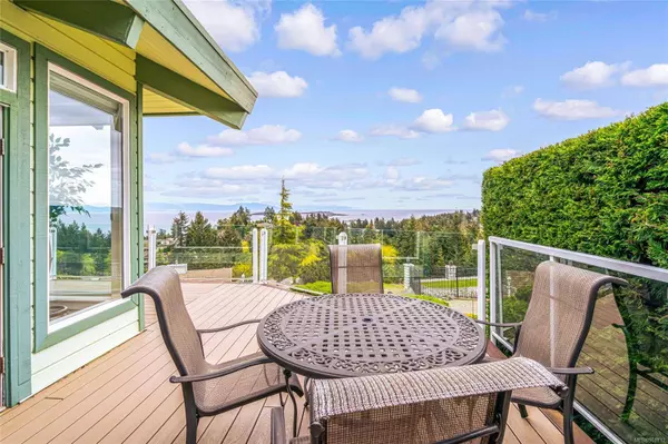 2225 Chelsea Pl, Nanoose Bay, BC V9P 9G5