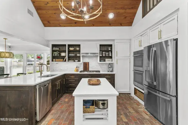 222 Bay Park Drive, Brandon, MS 39047