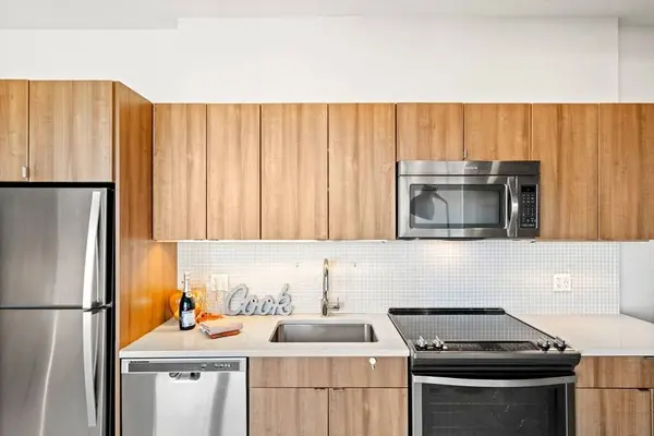 9 Medford St #407, Somerville, MA 02143