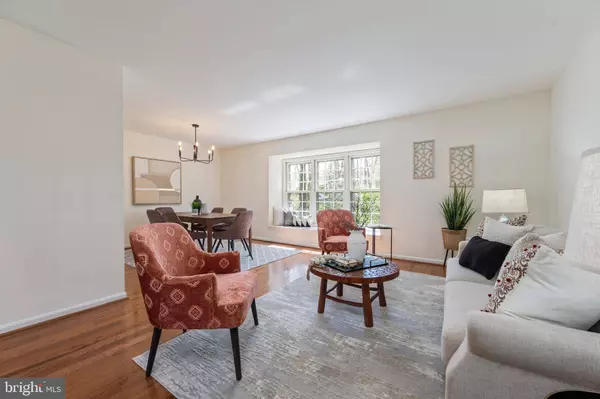 5422 HELM CT, Fairfax, VA 22032