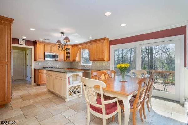 3 Cherokee Ct, Montville Twp., NJ 07045