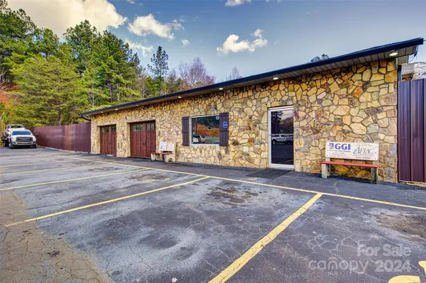 7227 NC 16 HWY, Taylorsville, NC 28681