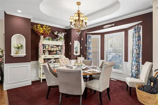 670 Everly RD, Lansing, KS 66043