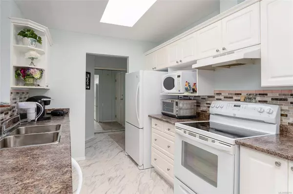 4965 Vista View Cres #305, Nanaimo, BC V9V 1S1