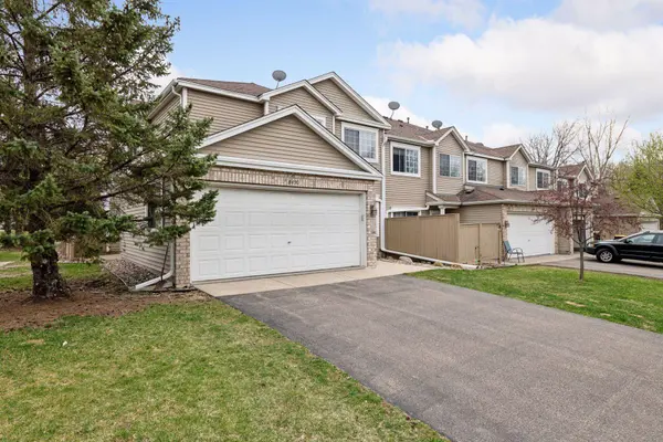 8490 Minuteman Alcove, Eden Prairie, MN 55344