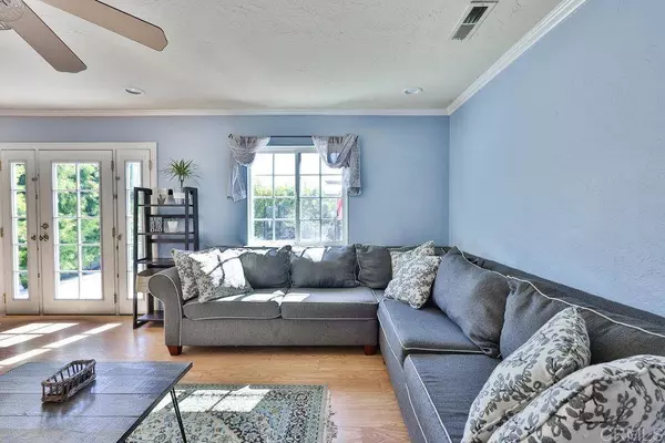 1009 Blackbird ST, El Cajon, CA 92020