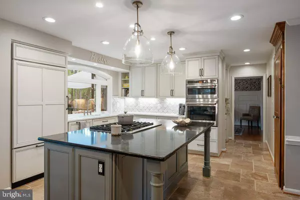 12734 KNIGHTSBRIDGE DR, Woodbridge, VA 22192