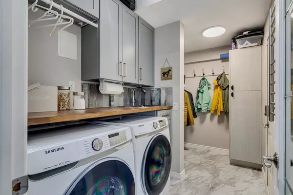 134 Cranfield CRES SE, Calgary, AB T3M 1A5