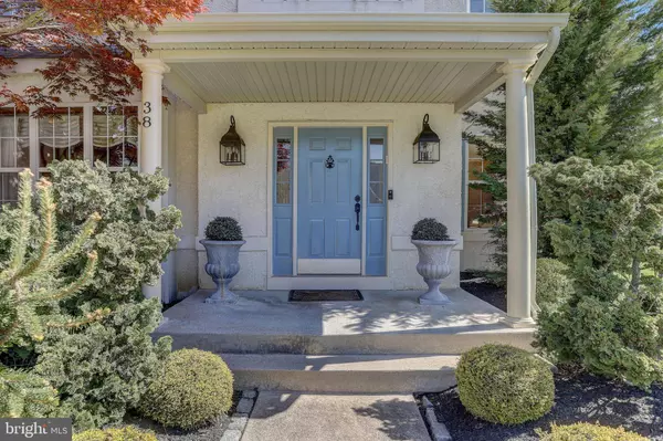 38 WOOD VIEW DR, Mount Laurel, NJ 08054