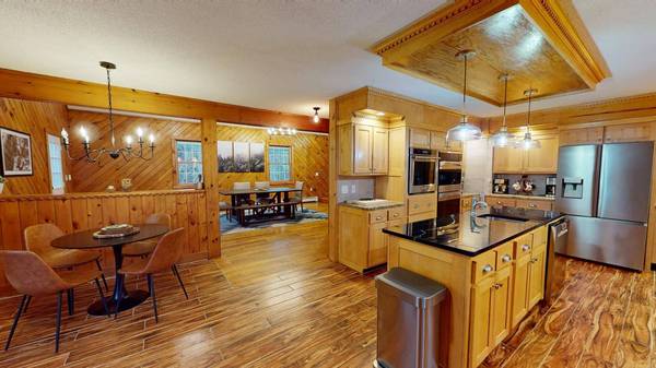 52 Wood LN, Brooks, ME 04921