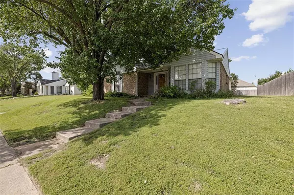 2416 Forestmeadow Drive, Lewisville, TX 75067