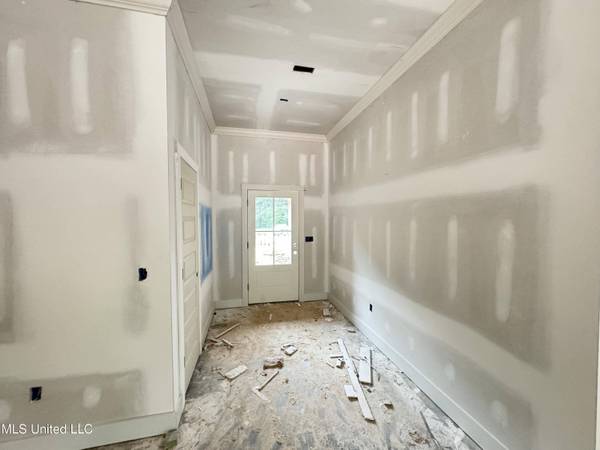 910 N Church Street, Richland, MS 39218