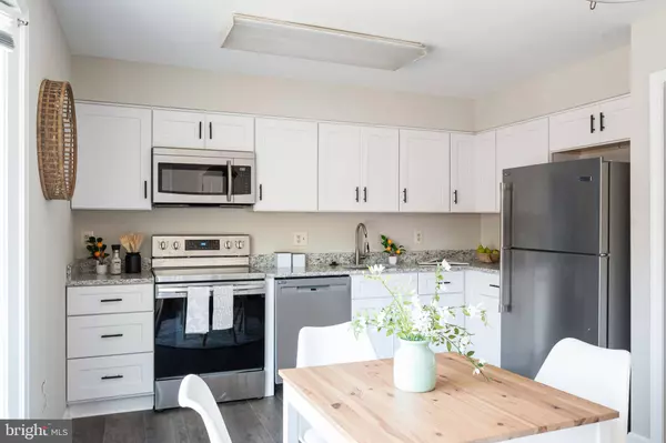 5905 AMBASSADOR WAY, Alexandria, VA 22310