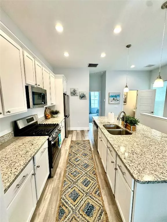 410 S 8TH Street, Fernandina Beach, FL 32034