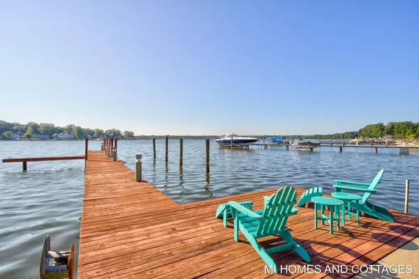 173 Oakwood Avenue, Holland, MI 49424