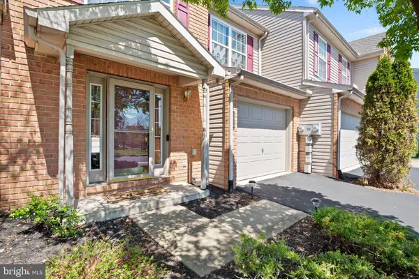 1229 CROSS CREEK DR, Mechanicsburg, PA 17050