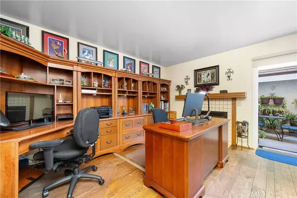 483 Springbrook N #94, Irvine, CA 92614