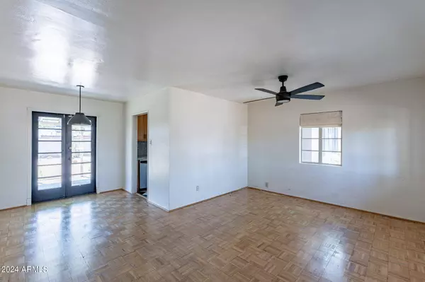 1533 W VERDE Lane, Phoenix, AZ 85015