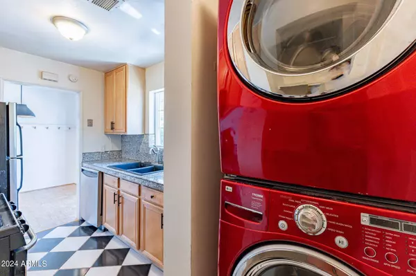 1533 W VERDE Lane, Phoenix, AZ 85015