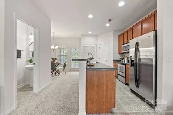 2319 Crosscut DR, Charlotte, NC 28214