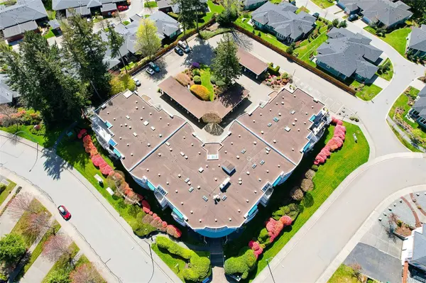 4965 Vista View Cres #305, Nanaimo, BC V9V 1S1