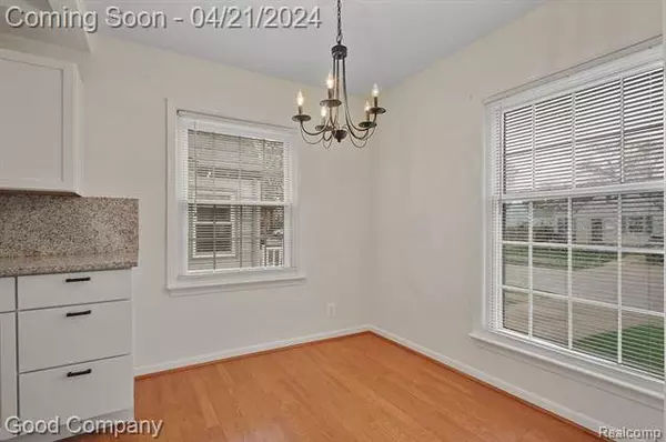 812 COLUMBIA Road, Berkley, MI 48072