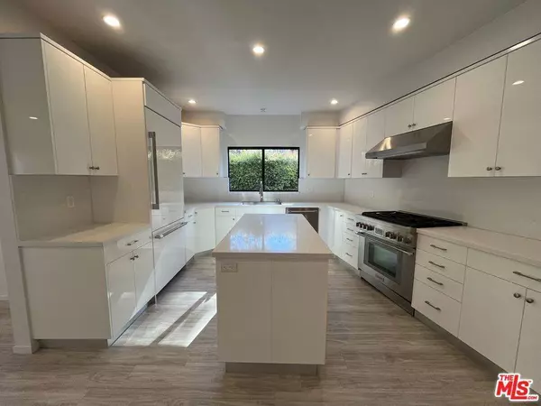 913 Hilldale AVE #2, West Hollywood, CA 90069