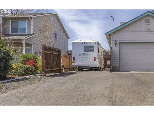 2225 First ST, Columbia City, OR 97018