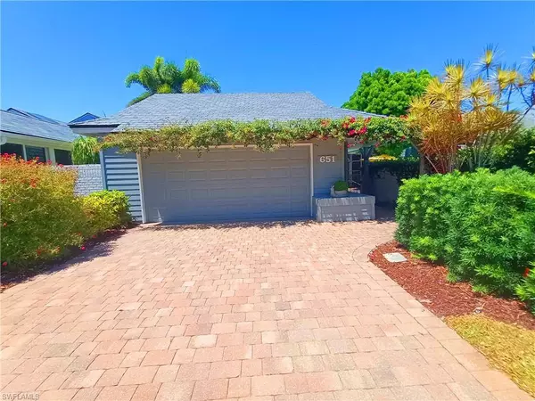 651 Bridgeway LN #1, Naples, FL 34108