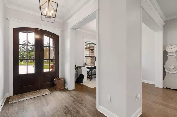 66 W Cadbury Ln, Hattiesburg, MS 39402