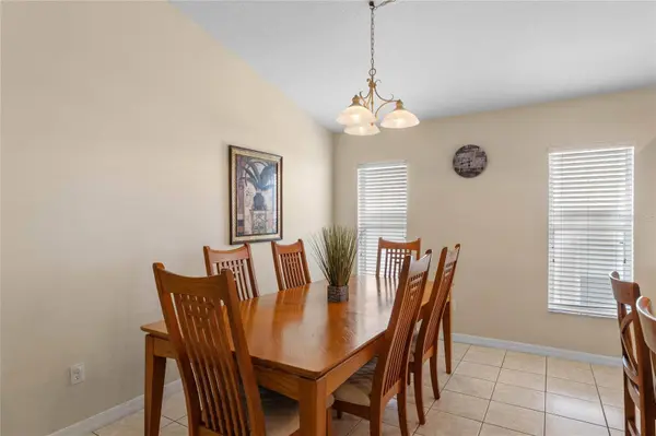 922 HENLEY CIR, Davenport, FL 33896