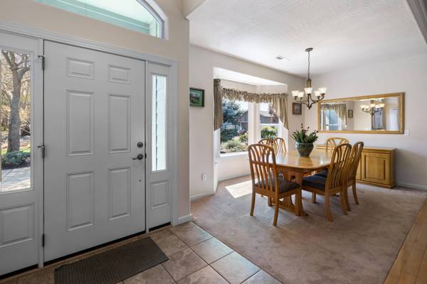 2407 Senate Way, Medford, OR 97504