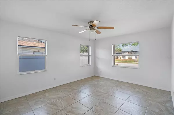 2430 BENJAMIN DR, Kissimmee, FL 34744