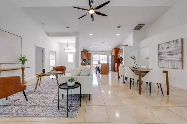 2521 HIKERS CT, Kissimmee, FL 34743