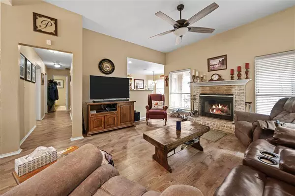 15906 Brittain Court, Lindale, TX 75771