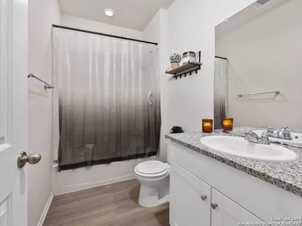 11926 MULBERRY CRK, San Antonio, TX 78245-4017