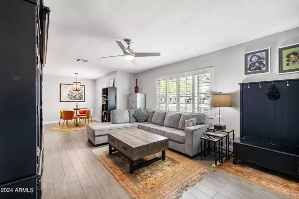 1013 E OREGON Avenue, Phoenix, AZ 85014