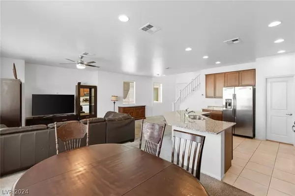 9162 Oxford Blue Avenue, Las Vegas, NV 89148