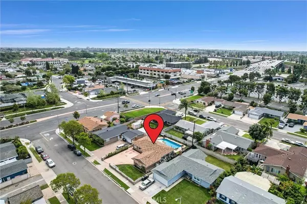 2210 W Grayson AVE, Anaheim, CA 92801
