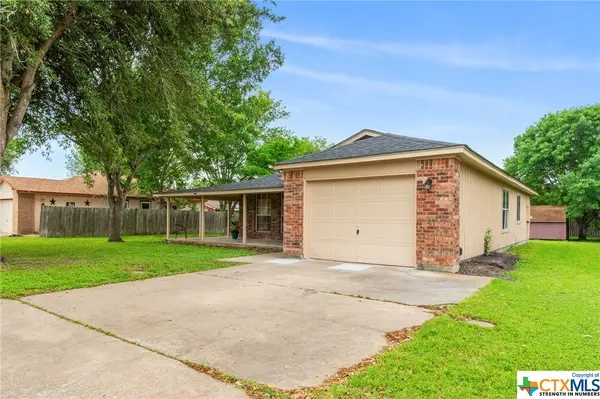 1001 Fannin ST, Lockhart, TX 78644