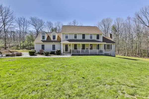 21 Hillside Dr, Townsend, MA 01469