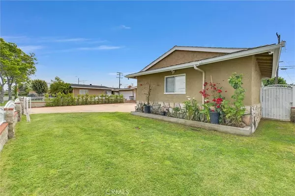 2210 W Grayson AVE, Anaheim, CA 92801