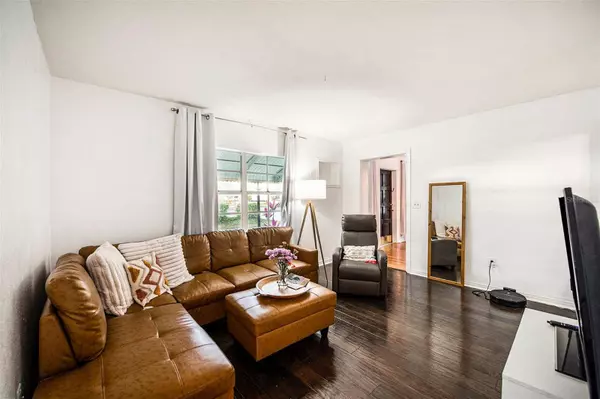 8105 N BOULEVARD ST, Tampa, FL 33604