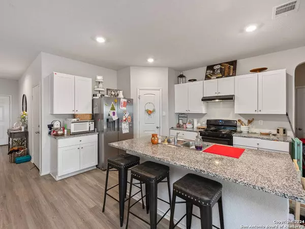 11926 MULBERRY CRK, San Antonio, TX 78245-4017