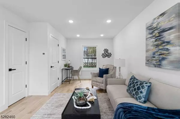 34 Palsa Ave, Elmwood Park Boro, NJ 07407