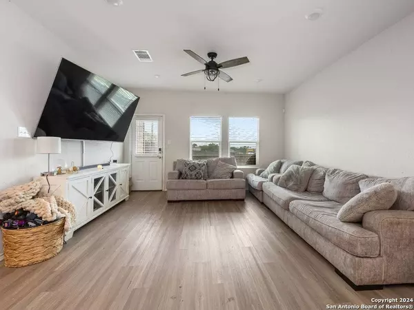 11926 MULBERRY CRK, San Antonio, TX 78245-4017