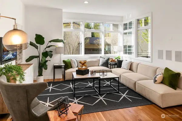 8628 112th LN NE #9, Kirkland, WA 98033